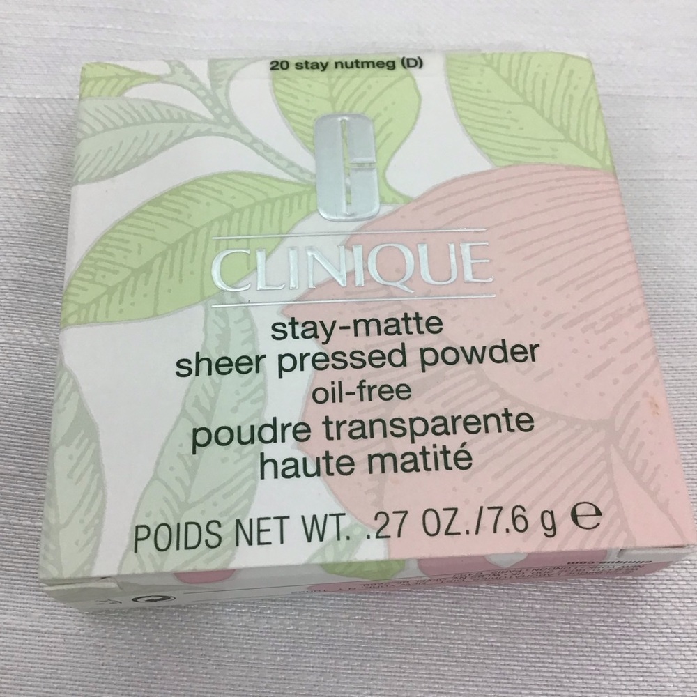 Clinique Stay - Matte Sheer Pressed Powder Oil Free 20 stay nutmeg (D)